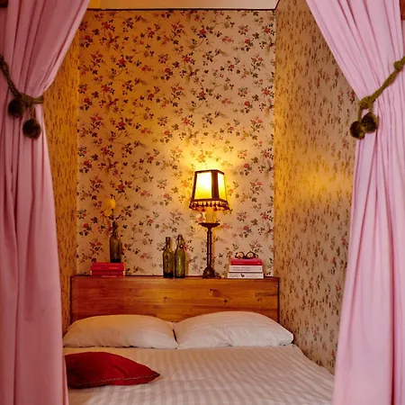Domaine Des Agnelles 4* Villedaigne